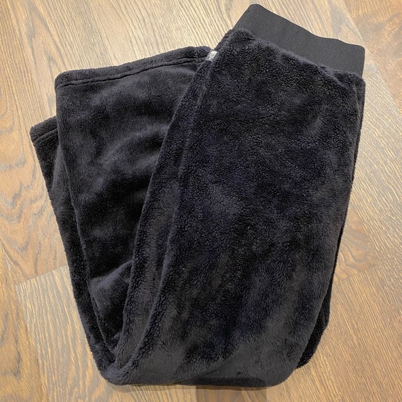 The North Face Woman’s Black Plush Pants - Picture 1 of 3